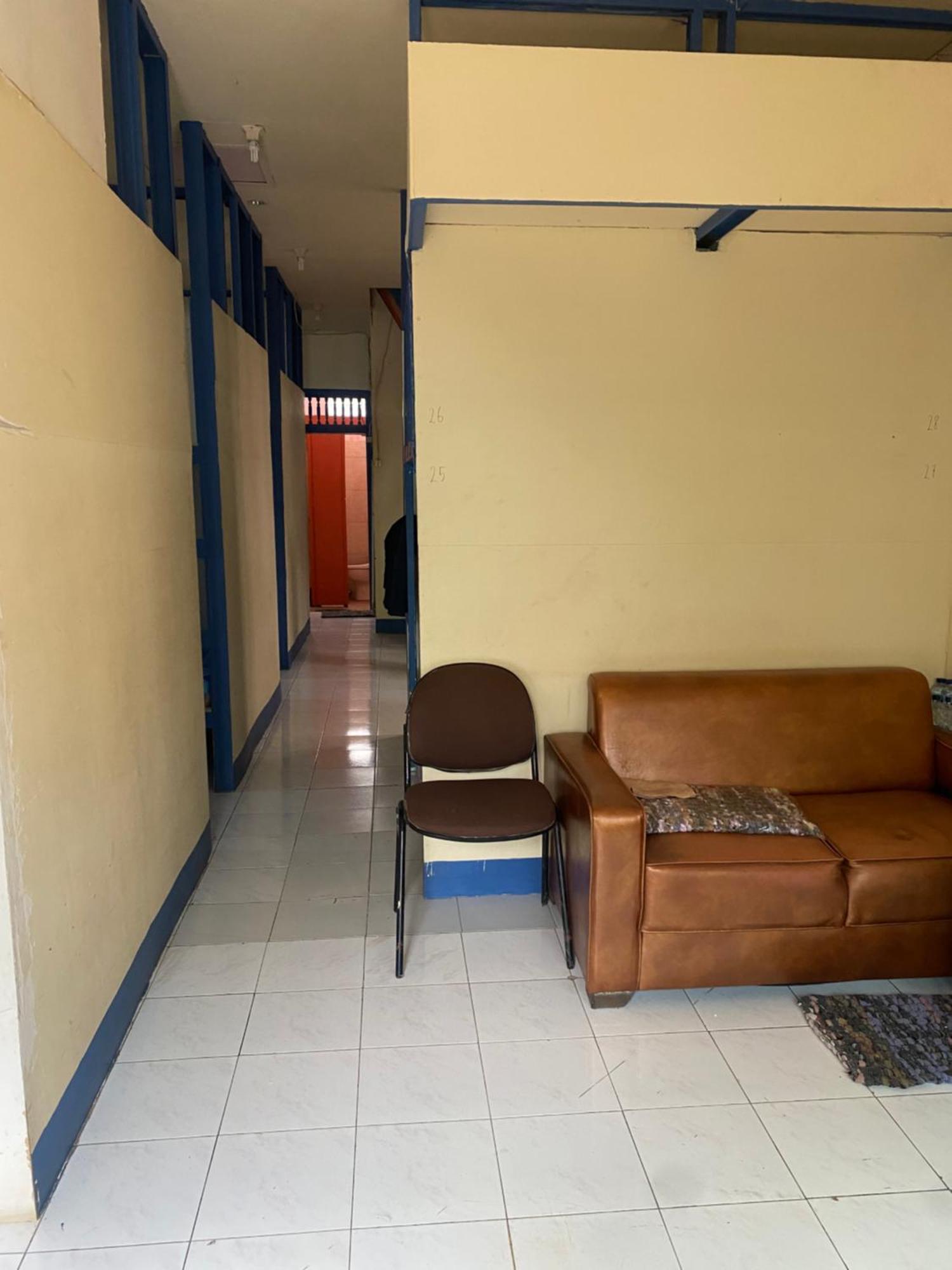 Cempaka Hostel ลาบวนบาโจ ภายนอก รูปภาพ