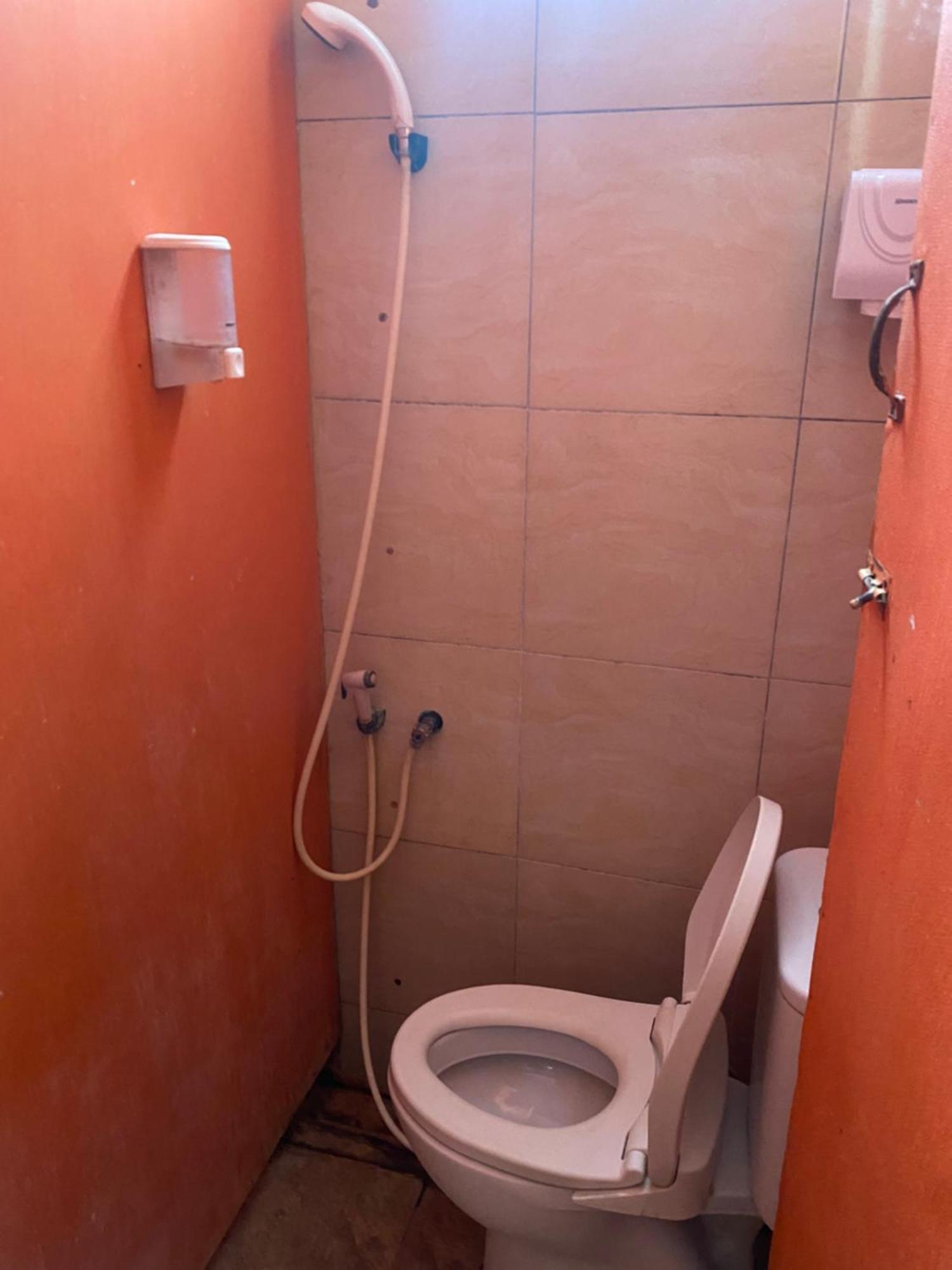 Cempaka Hostel ลาบวนบาโจ ภายนอก รูปภาพ
