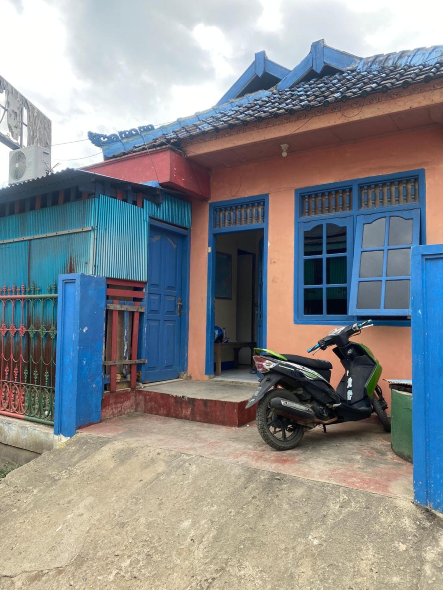 Cempaka Hostel ลาบวนบาโจ ภายนอก รูปภาพ