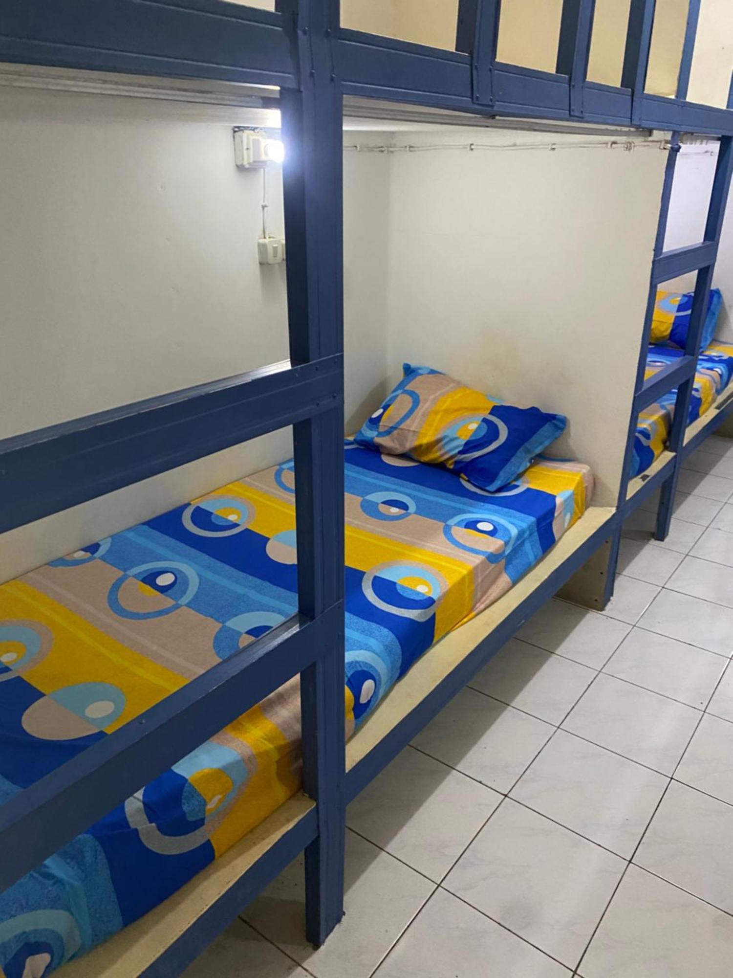 Cempaka Hostel ลาบวนบาโจ ภายนอก รูปภาพ
