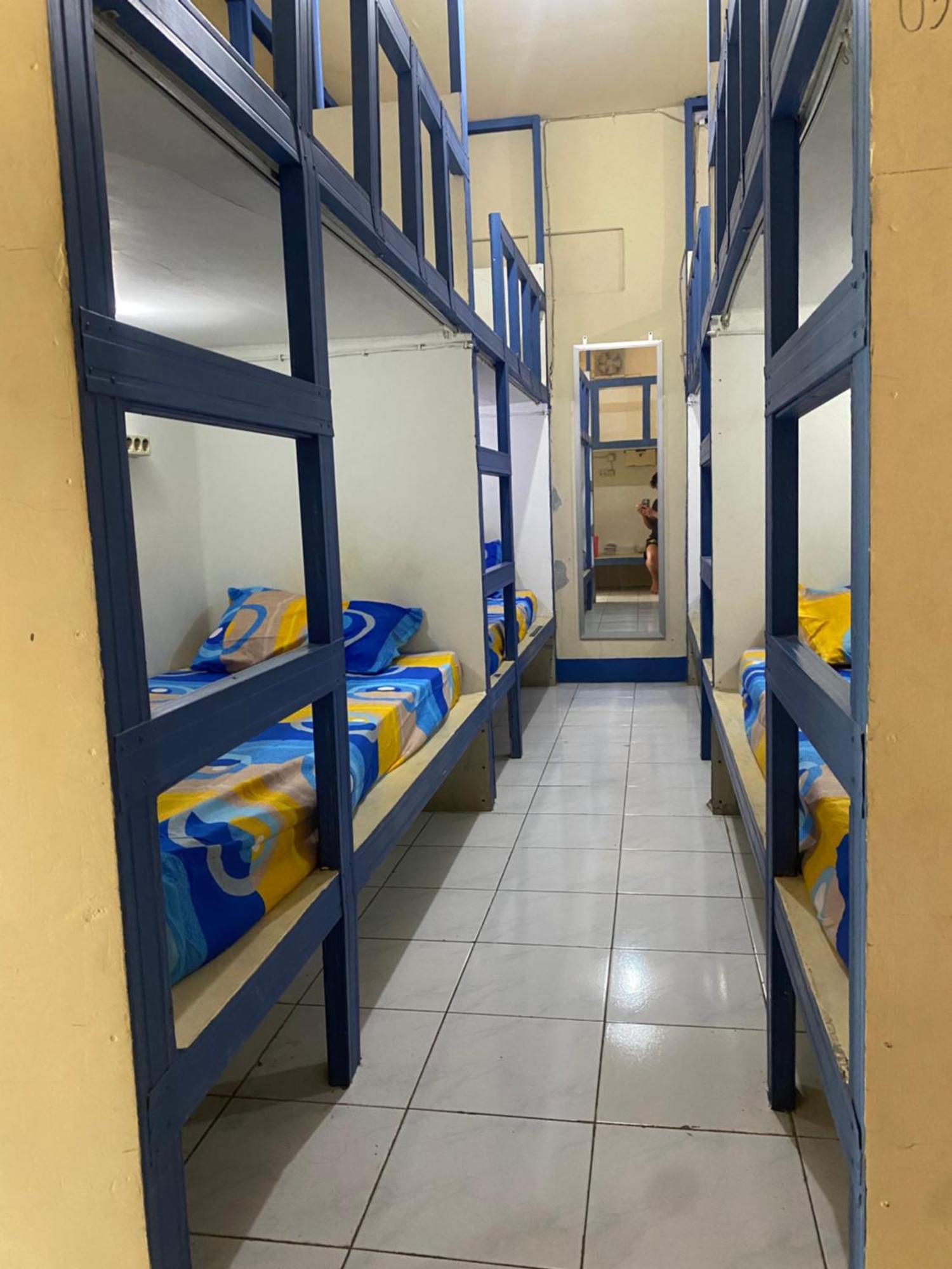 Cempaka Hostel ลาบวนบาโจ ภายนอก รูปภาพ